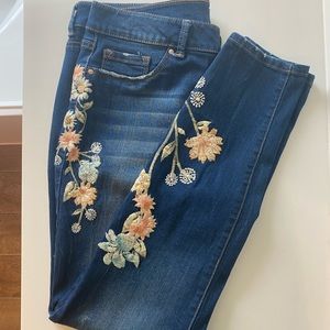 Jessica Simpson Embroidered Kiss Me Skinny Jeans Sz31